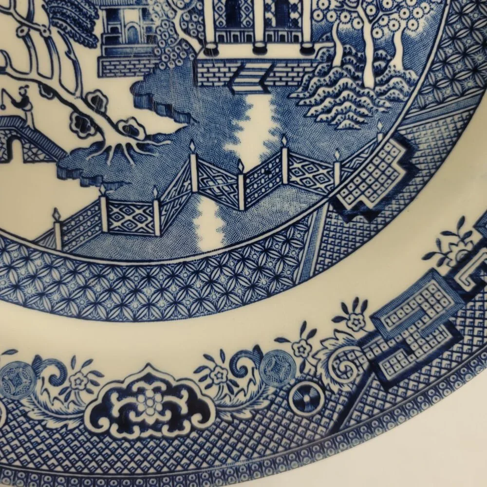 ONE Churchill Willow Blue Dinner Plate (Blue Willow) Georgian Shape